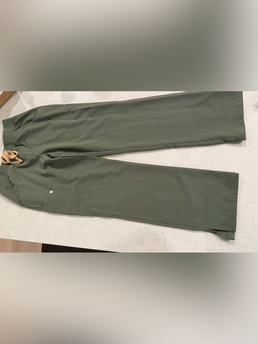 Figs Women's Straight Leg Scrub Pants in Olive Green